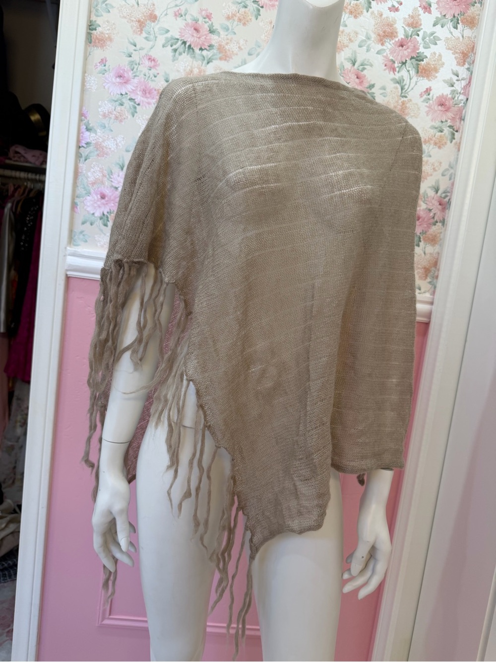 Wool American Vintage Beige Fringe Knit Poncho